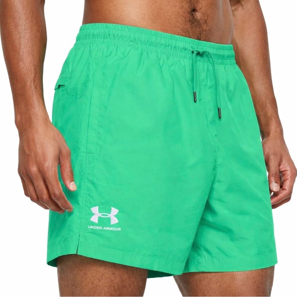 Under Armour Men’s 2XL Bright Green Athletic Shorts with drawstring